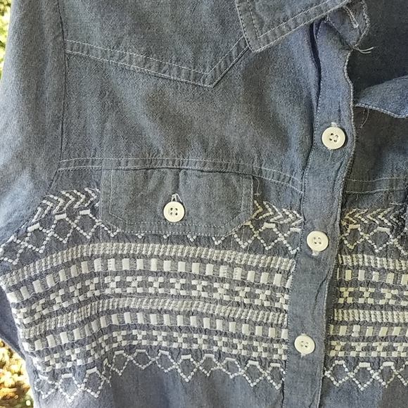 SOLD!!! Bohemian Cafe Ladies Blouse - Picture 3 of 4